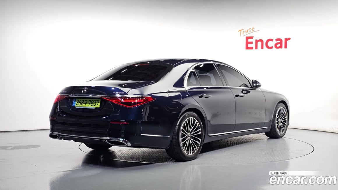 Mercedes-Benz S-Class 2025