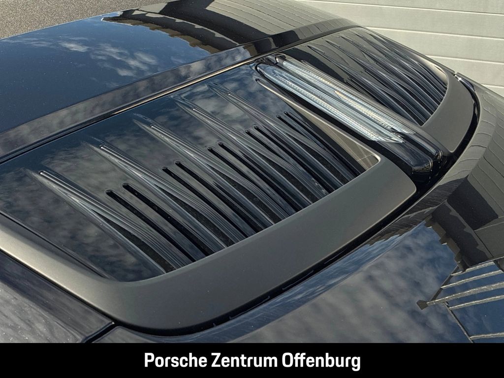 Porsche 992 2025