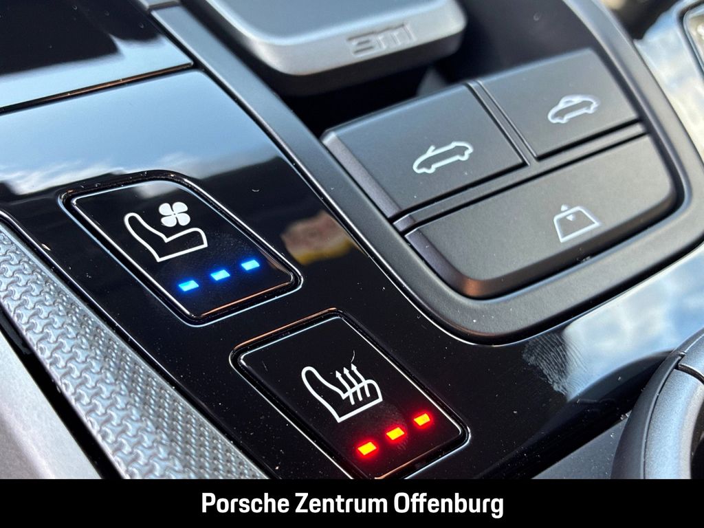 Porsche 992 2025