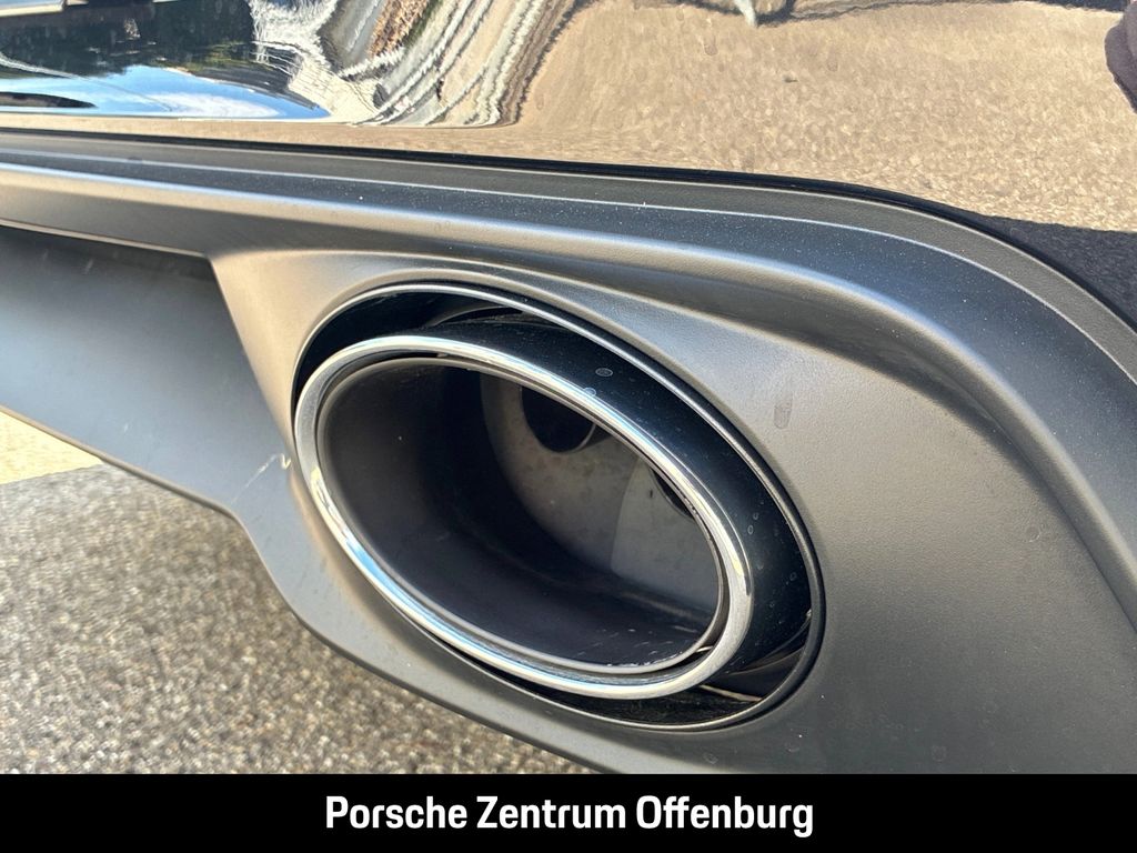 Porsche 992 2025