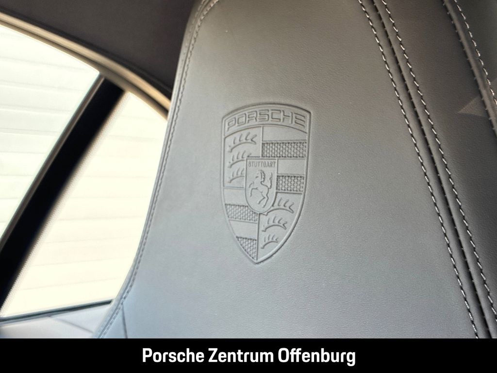 Porsche 992 2025