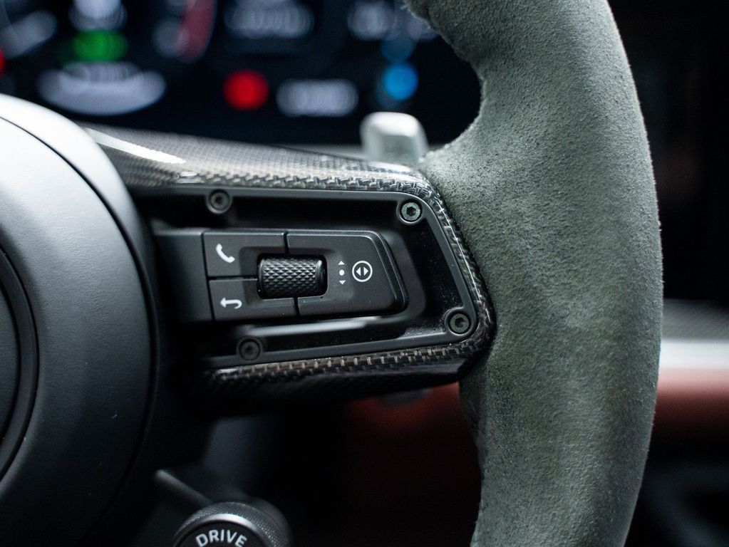 Porsche Cayenne 2025