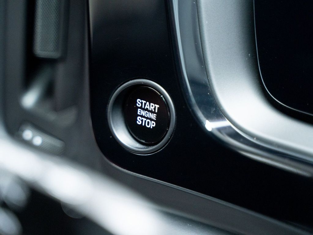 Porsche Cayenne 2025