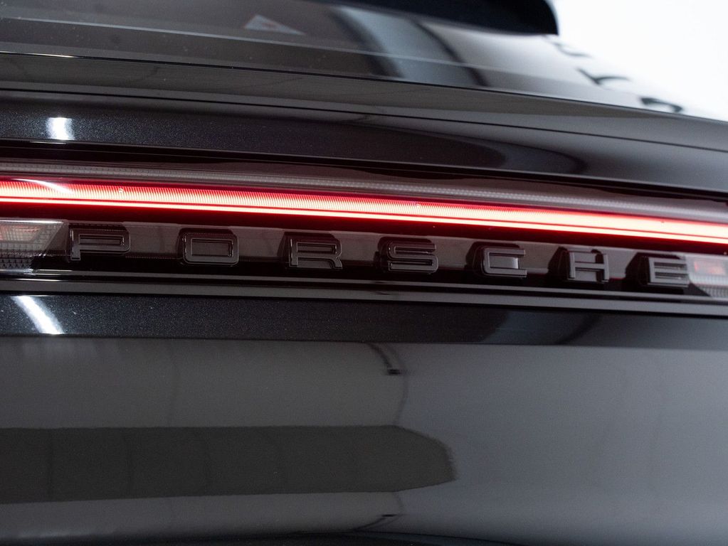 Porsche Cayenne 2025