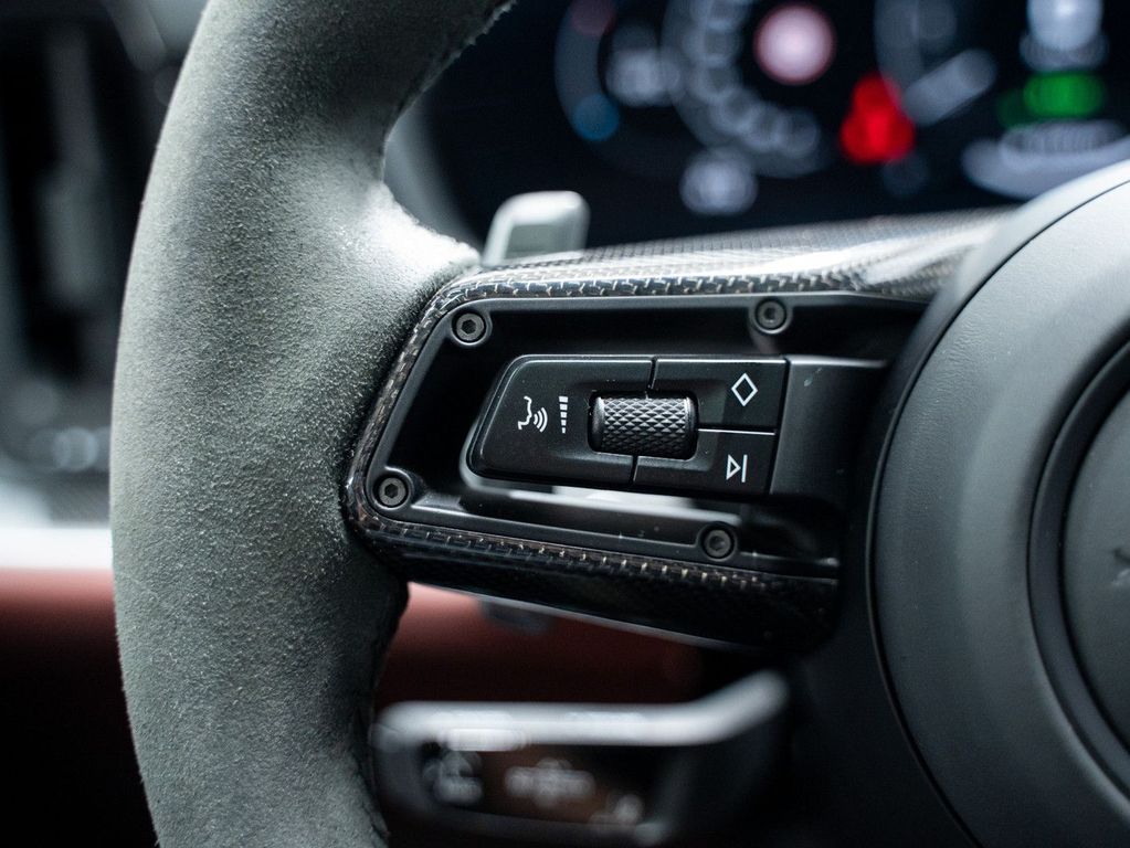 Porsche Cayenne 2025