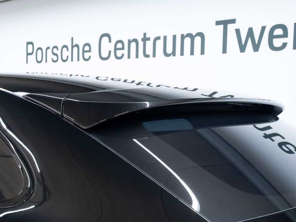 Porsche Cayenne 2025