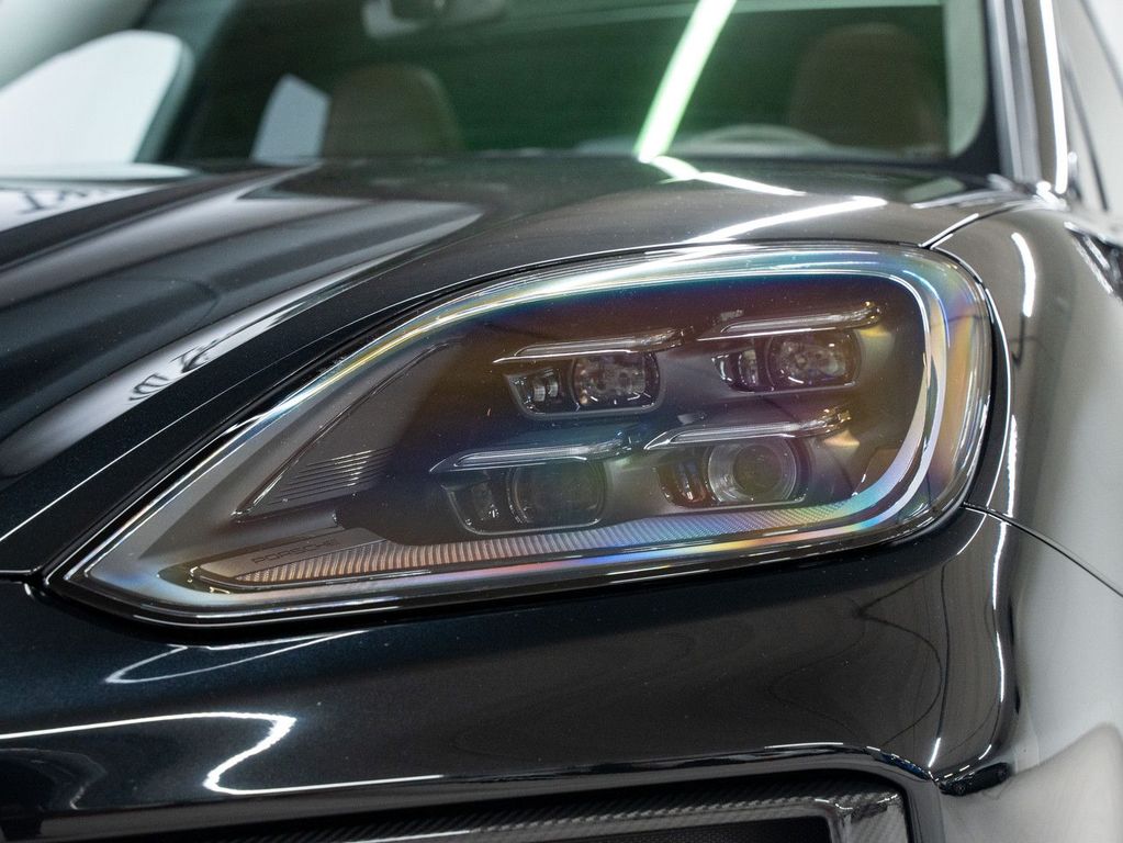 Porsche Cayenne 2025