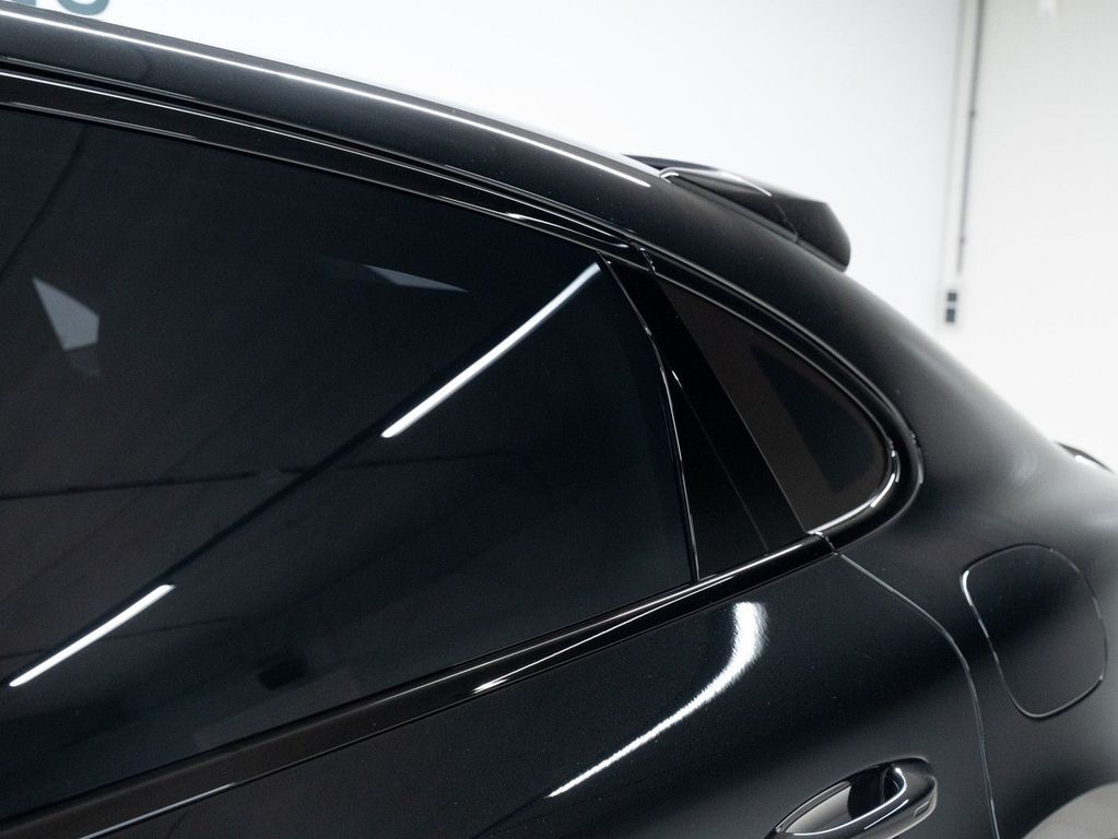 Porsche Cayenne 2025