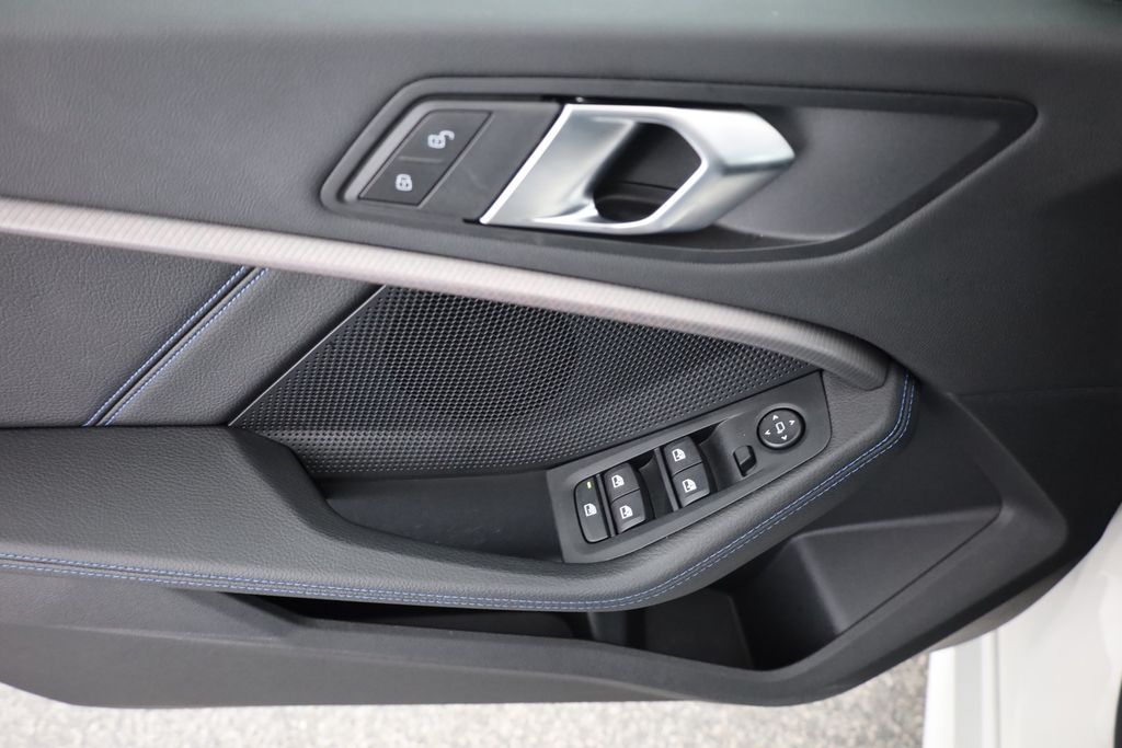 BMW 218 2024