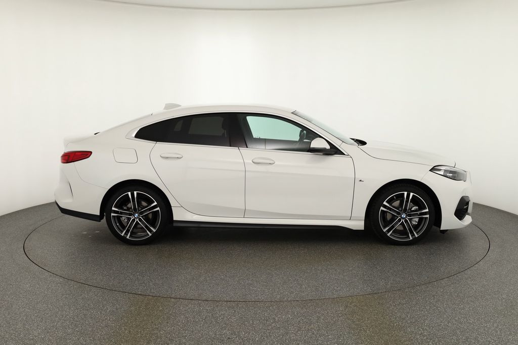 BMW 218 2024