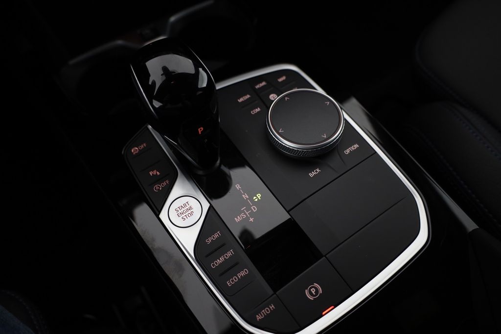 BMW 218 2024