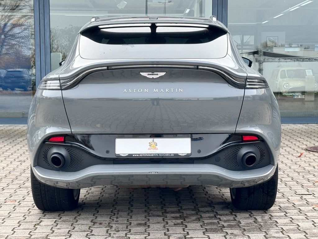 Aston Martin DBX 2023