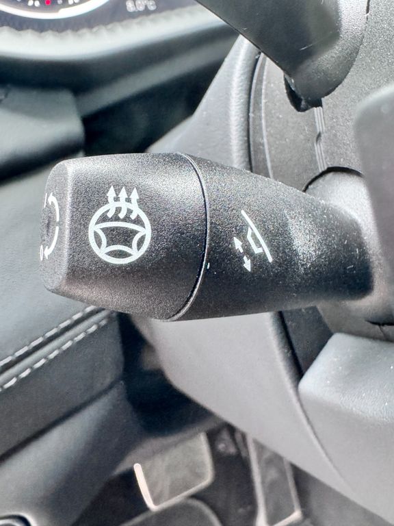 Aston Martin DBX 2023