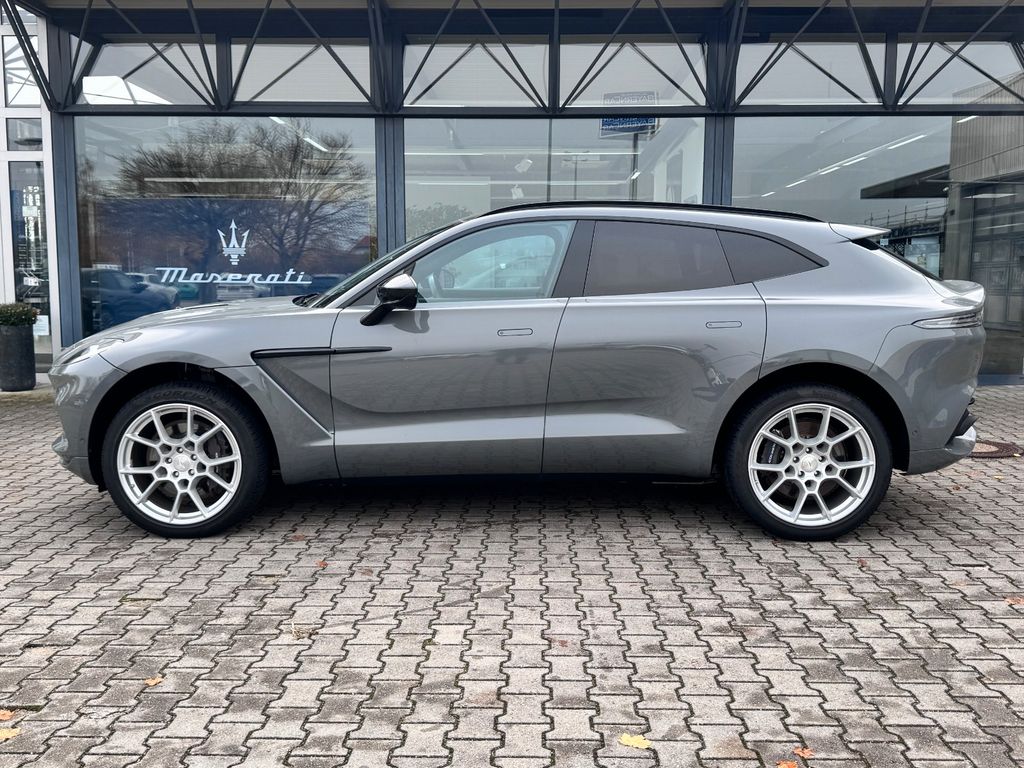 Aston Martin DBX 2023