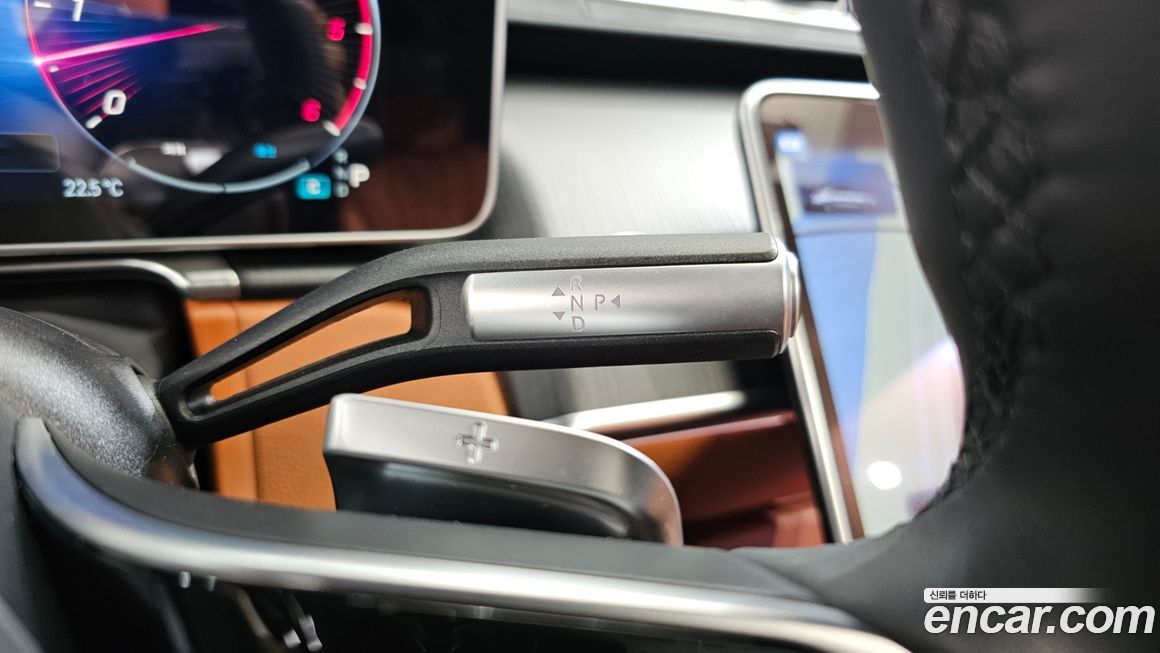 Mercedes-Benz S-Class 2025