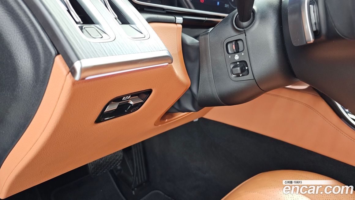 Mercedes-Benz S-Class 2025