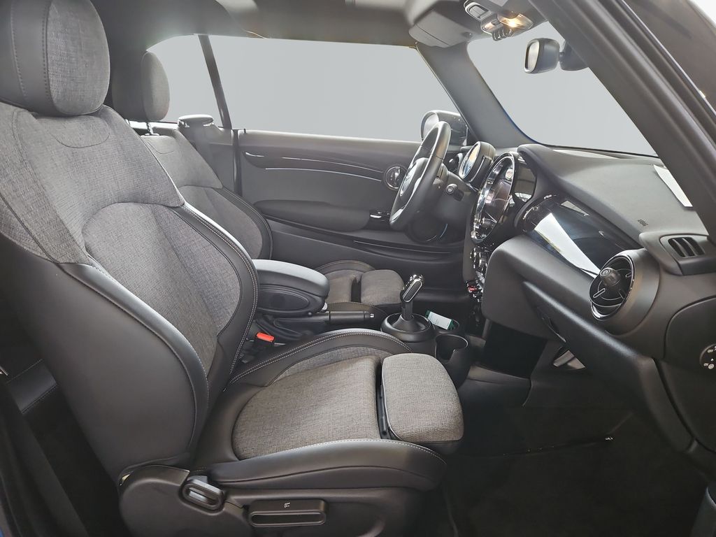 MINI Cooper Cabrio 2022