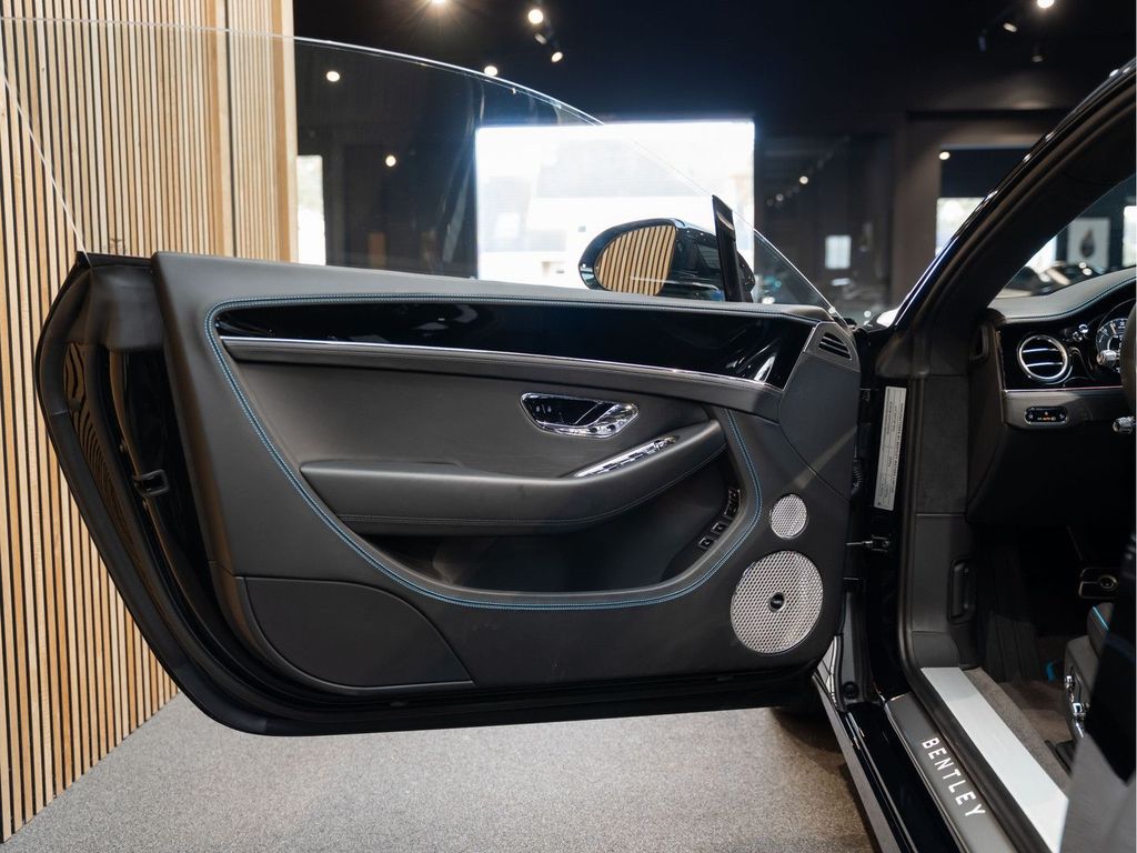 Bentley Continental GT 2025