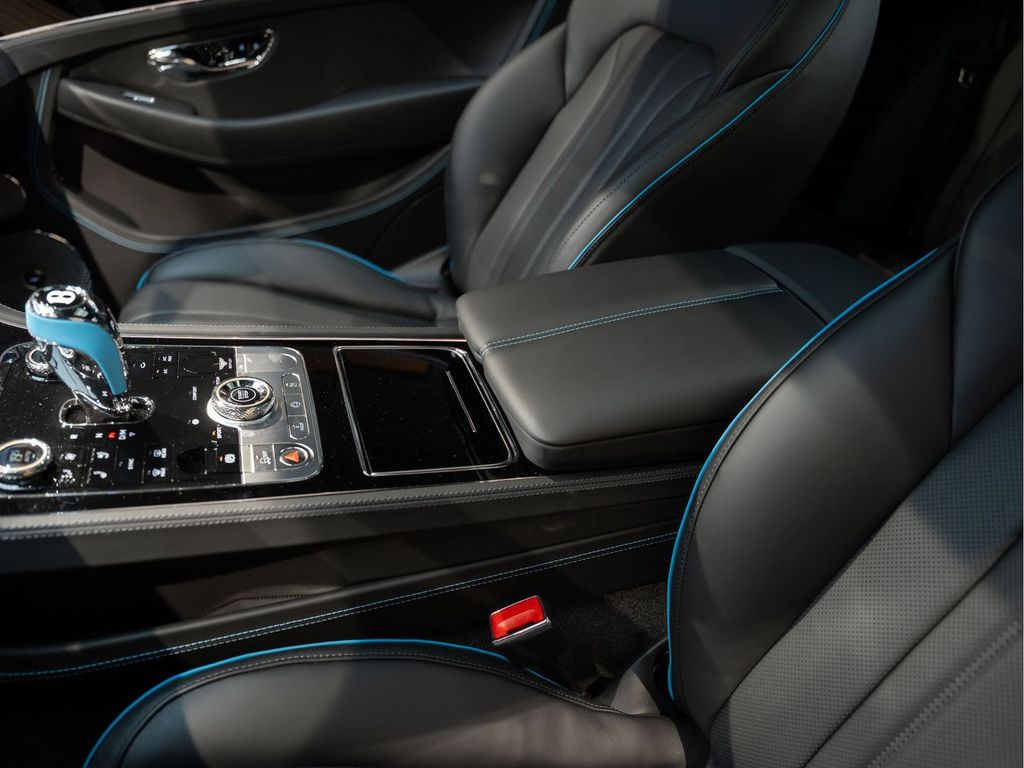 Bentley Continental GT 2025