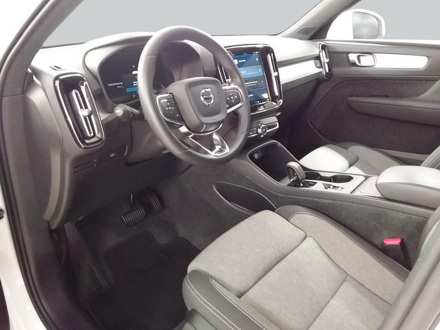 Volvo XC40 2024