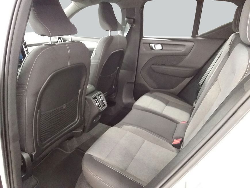 Volvo XC40 2024
