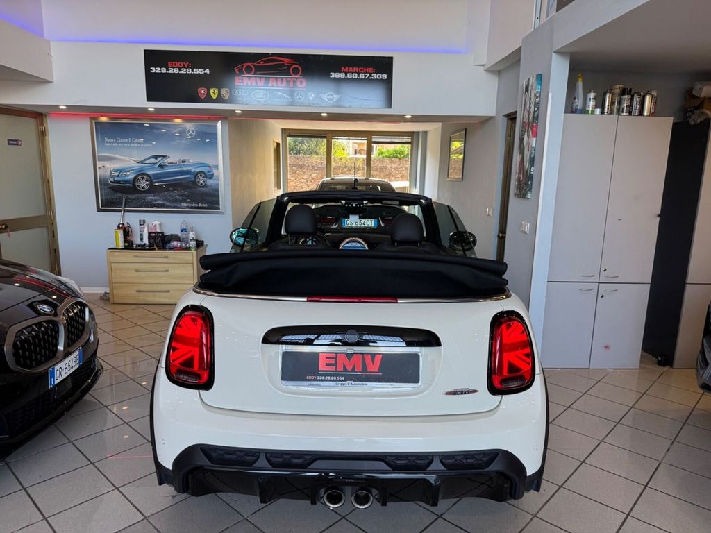 MINI Other 2021