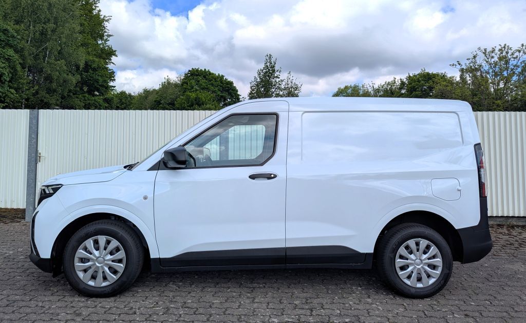 Ford Transit Courier 2025