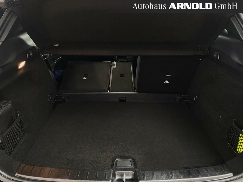 Mercedes-Benz GLA 200 2025