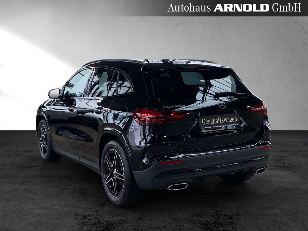 Mercedes-Benz GLA 200 2025