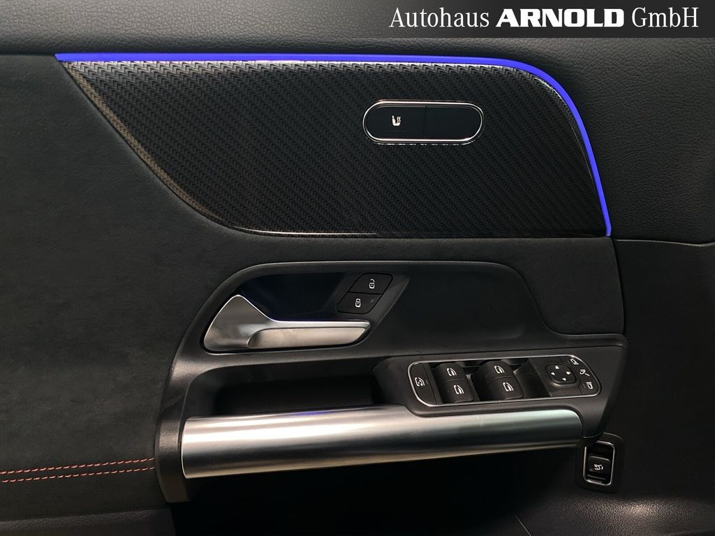 Mercedes-Benz GLA 200 2025