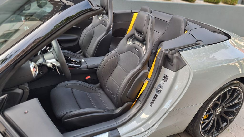 Mercedes-Benz SL 43 AMG 2024