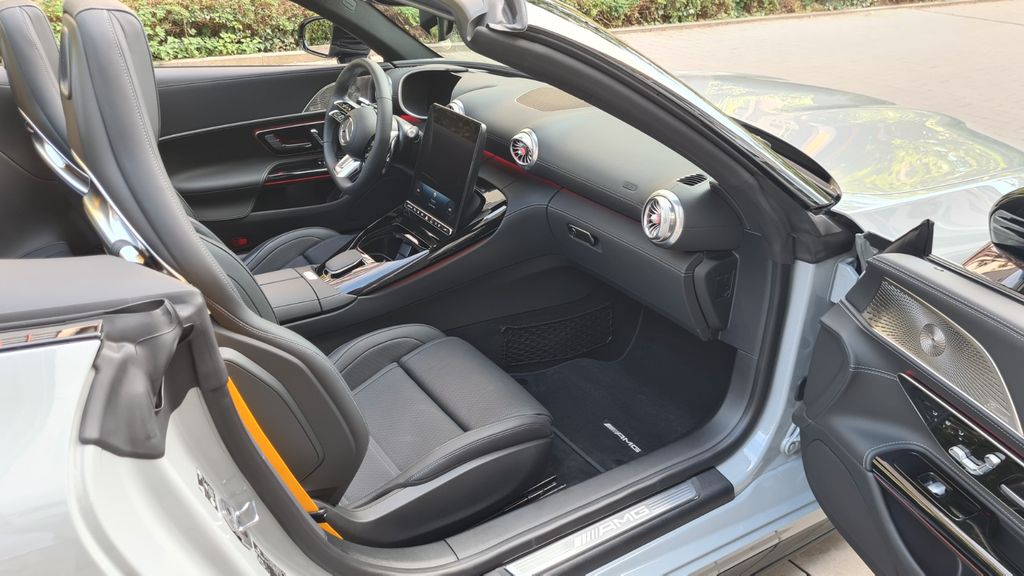 Mercedes-Benz SL 43 AMG 2024