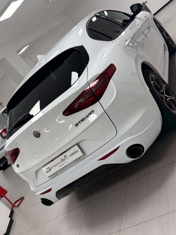 Alfa Romeo Stelvio 2022