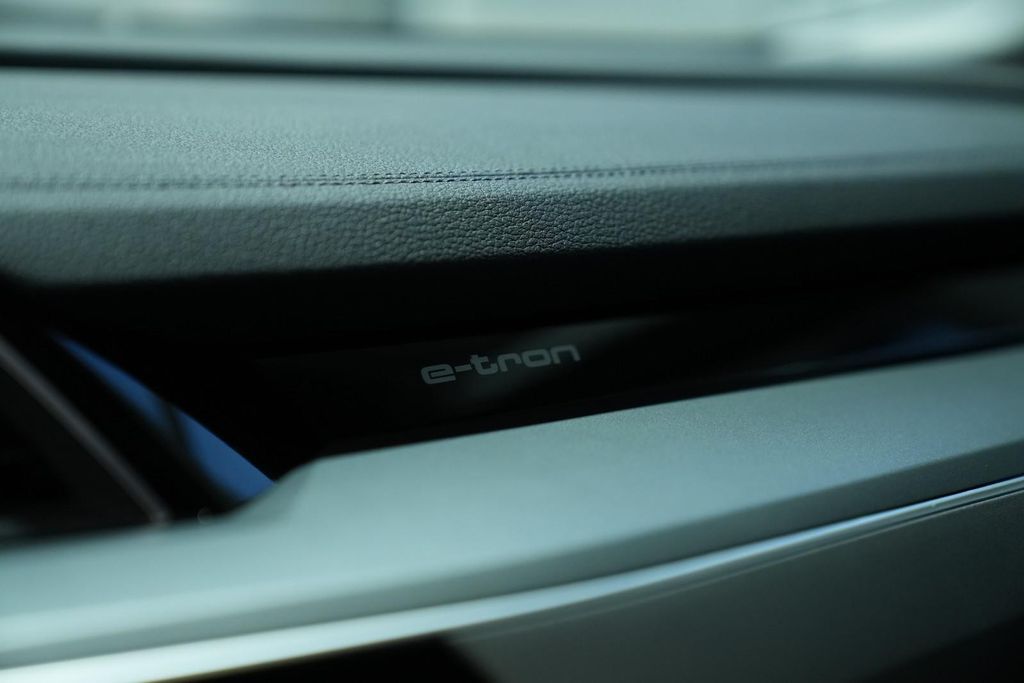 Audi e-tron 2022