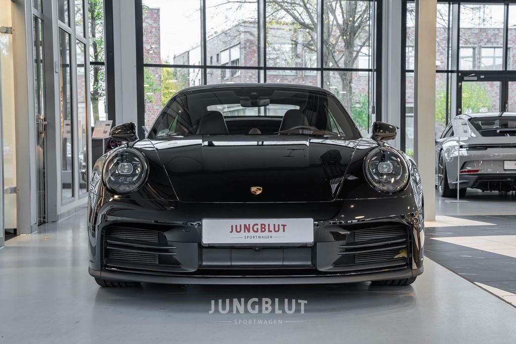 Porsche 992 2025