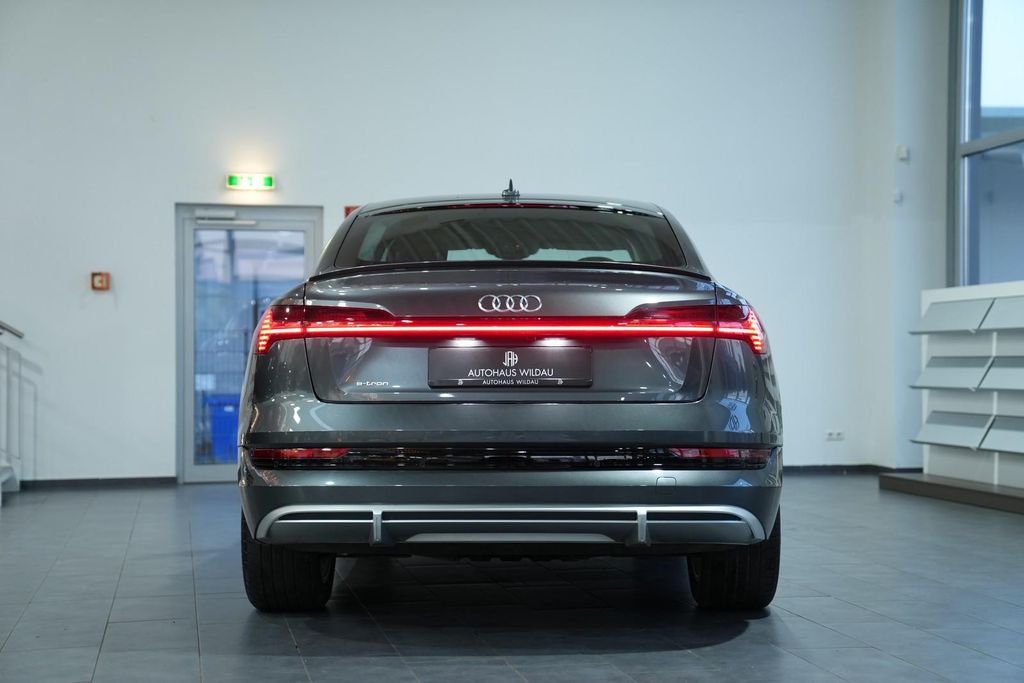 Audi e-tron 2022