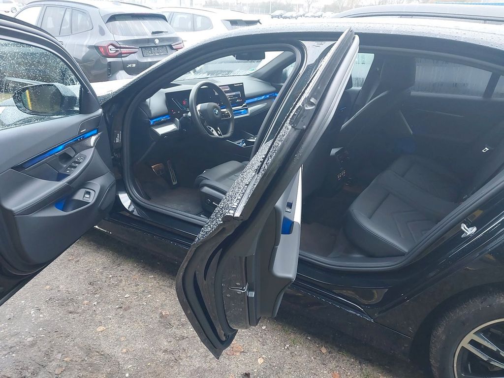 BMW i5 2024