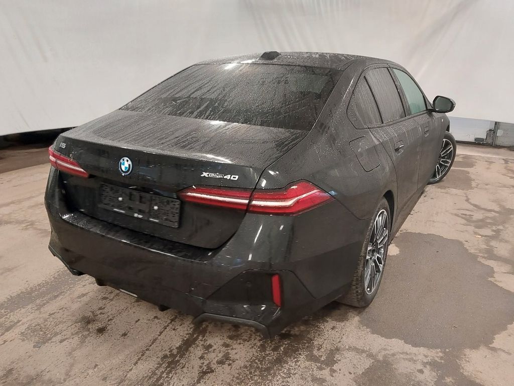 BMW i5 2024