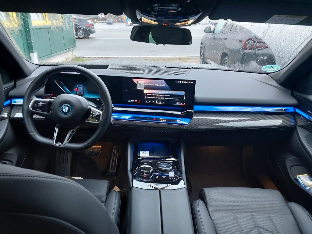 BMW i5 2024