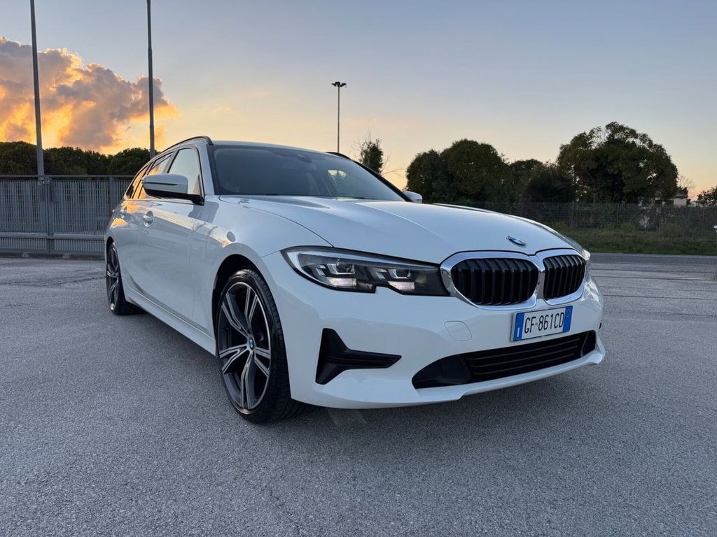 BMW 318 2021