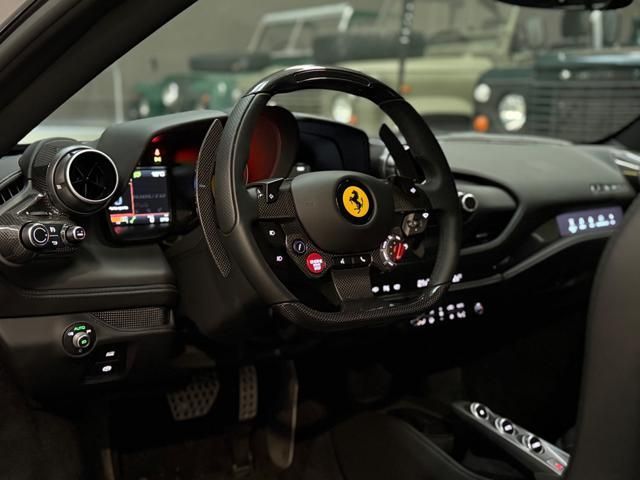Ferrari F8 2022