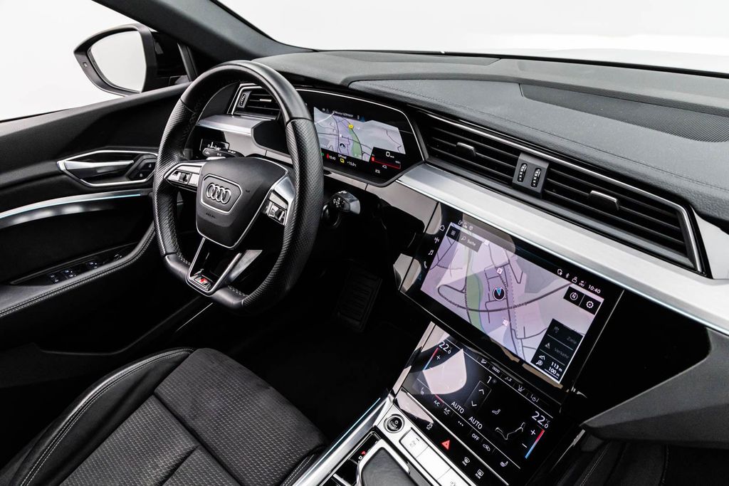Audi e-tron 2022
