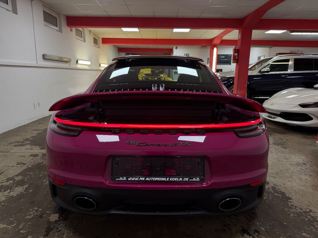 Porsche 992 2023