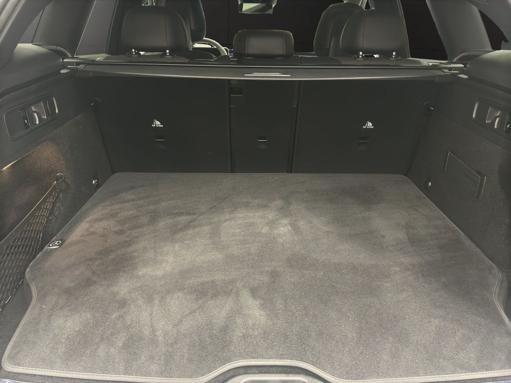 Mercedes-Benz GLC 300 2025