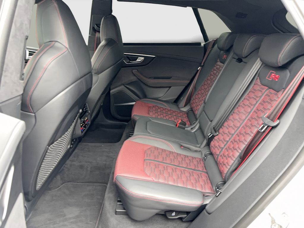 Audi RSQ8 2024