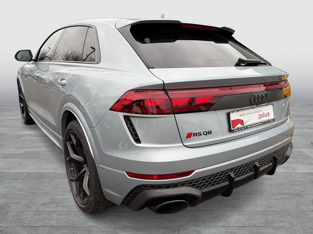Audi RSQ8 2024