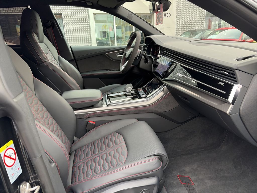 Audi RSQ8 2024