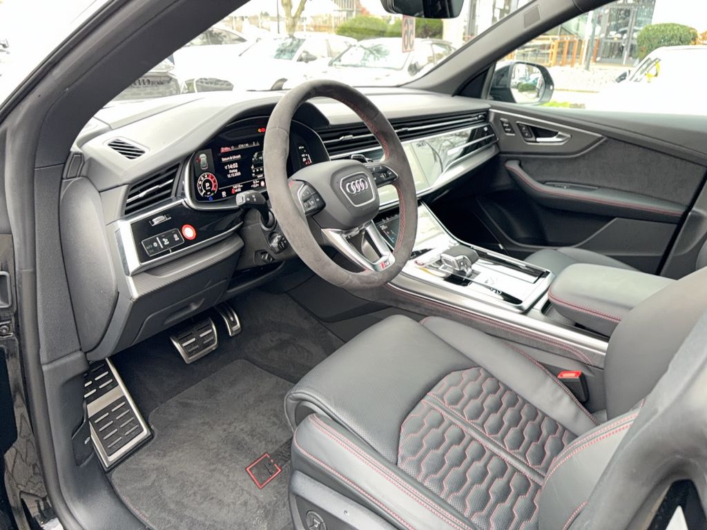 Audi RSQ8 2024