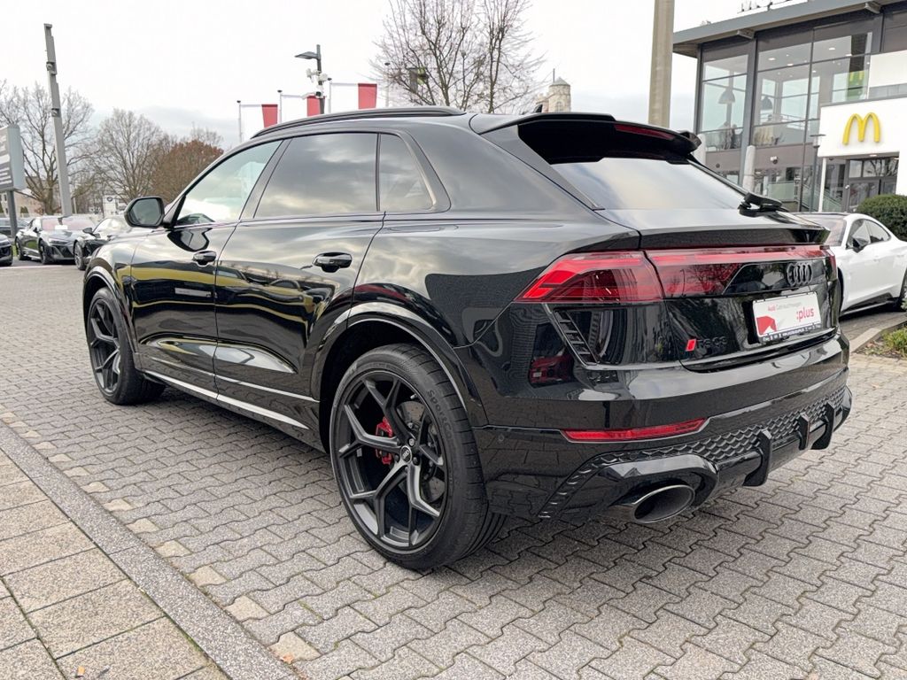 Audi RSQ8 2024