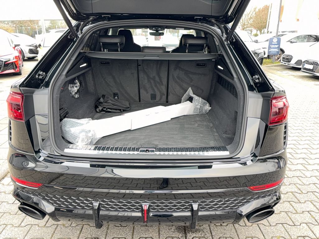 Audi RSQ8 2024
